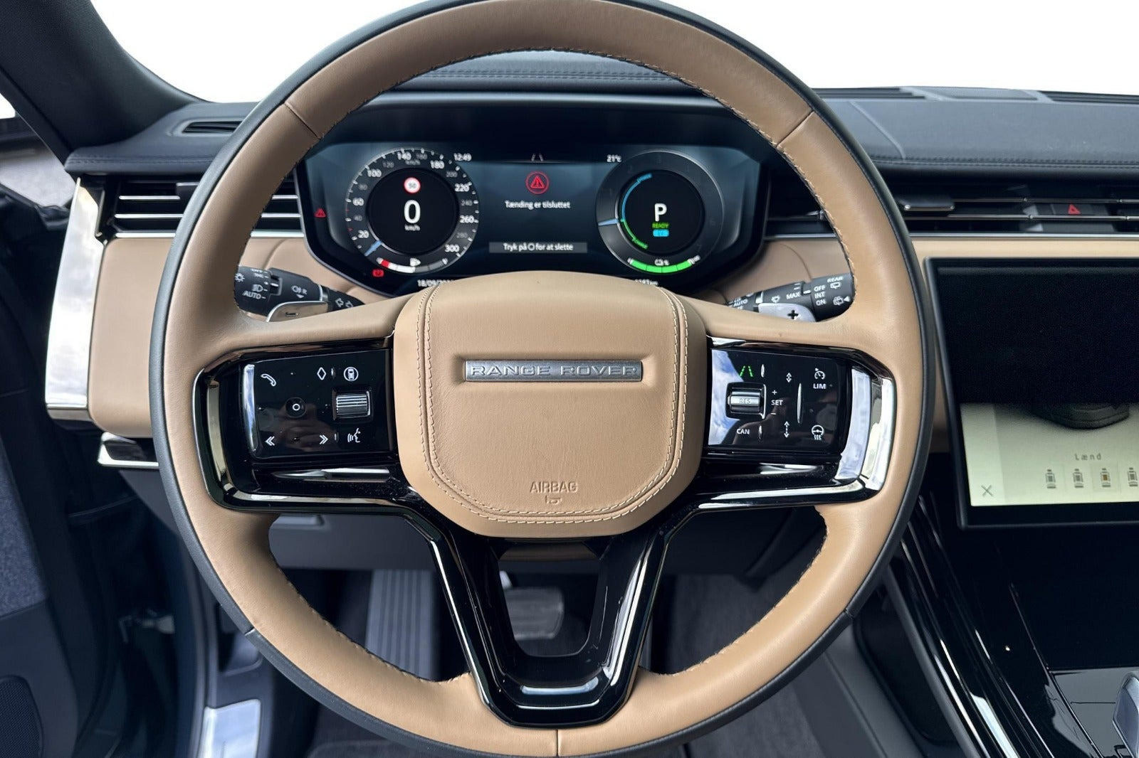 Grøn Land Rover Range Rover sport fra 2025