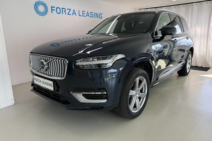 Blå Volvo XC90 fra 2022 set udefra