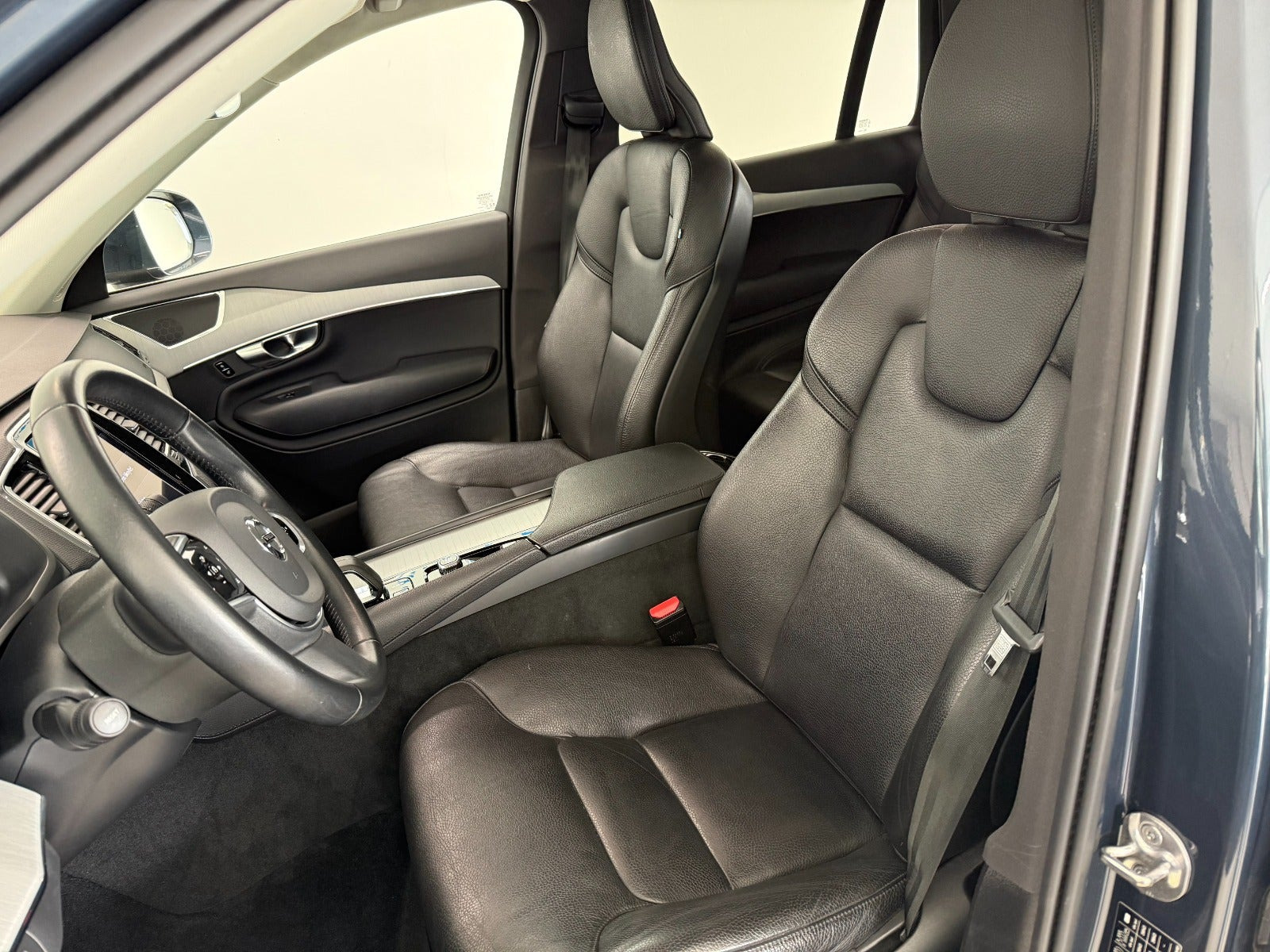 Blå Volvo XC90 fra 2022