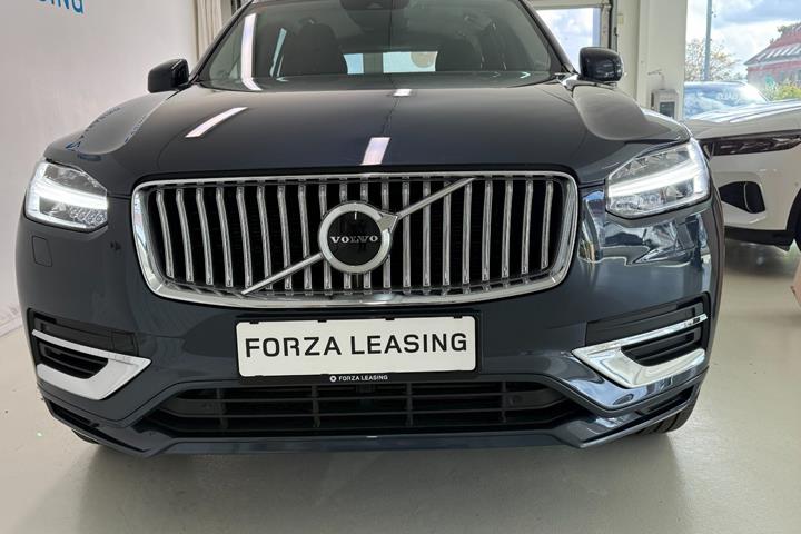 Blå Volvo XC90 fra 2022