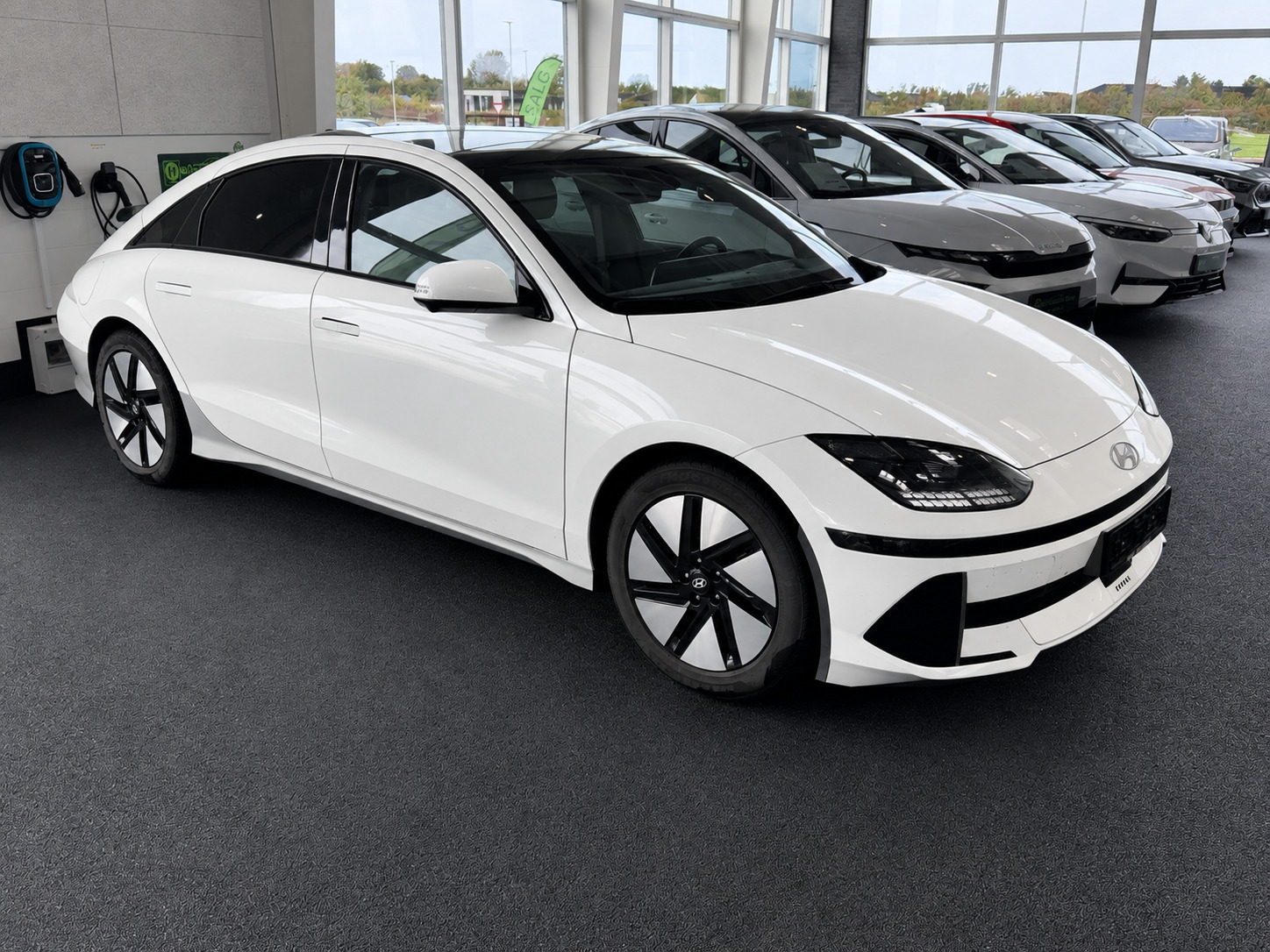 Hvid Hyundai Ioniq 6 fra 2024