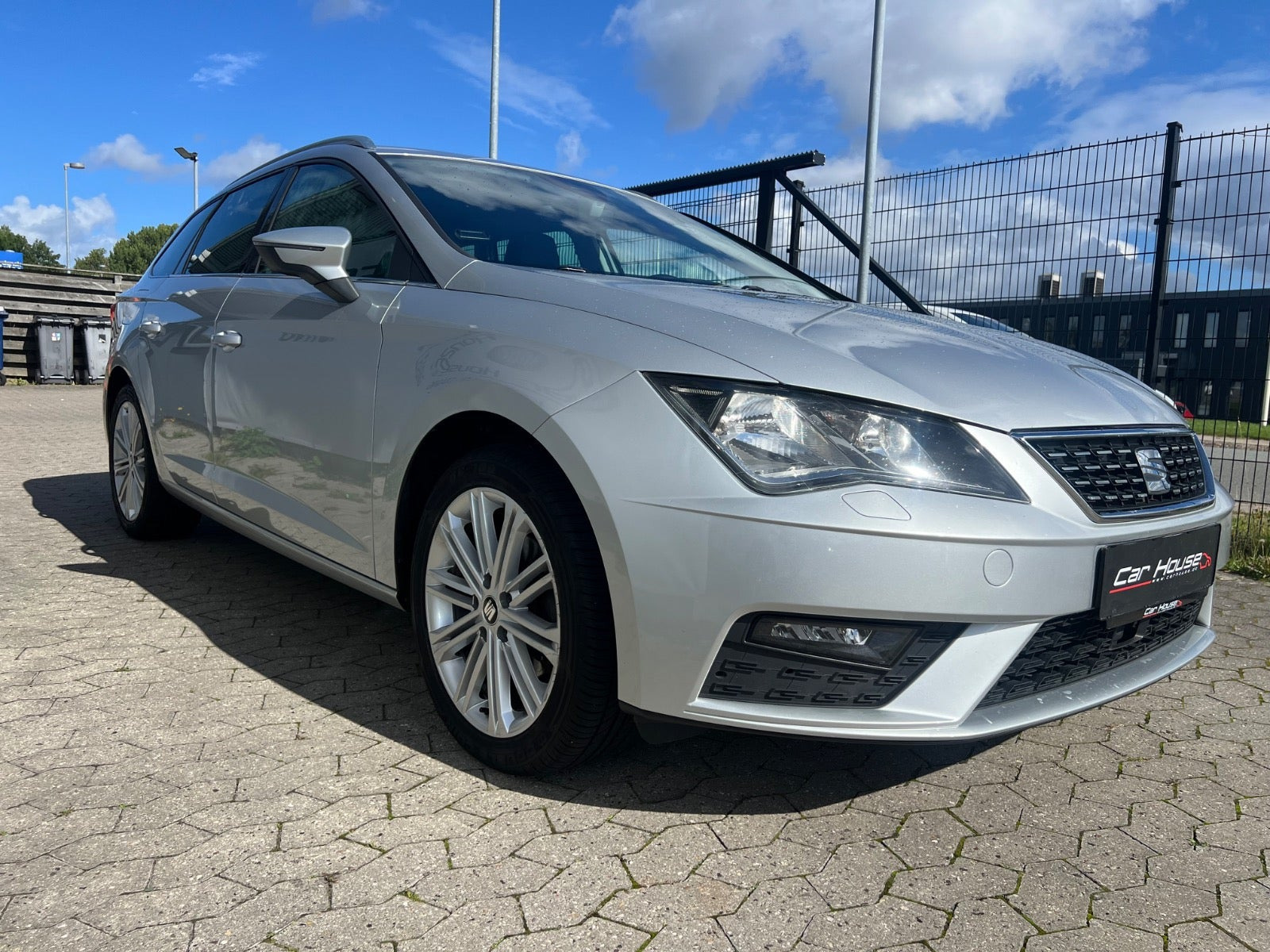 Sølv Seat Leon fra 2017