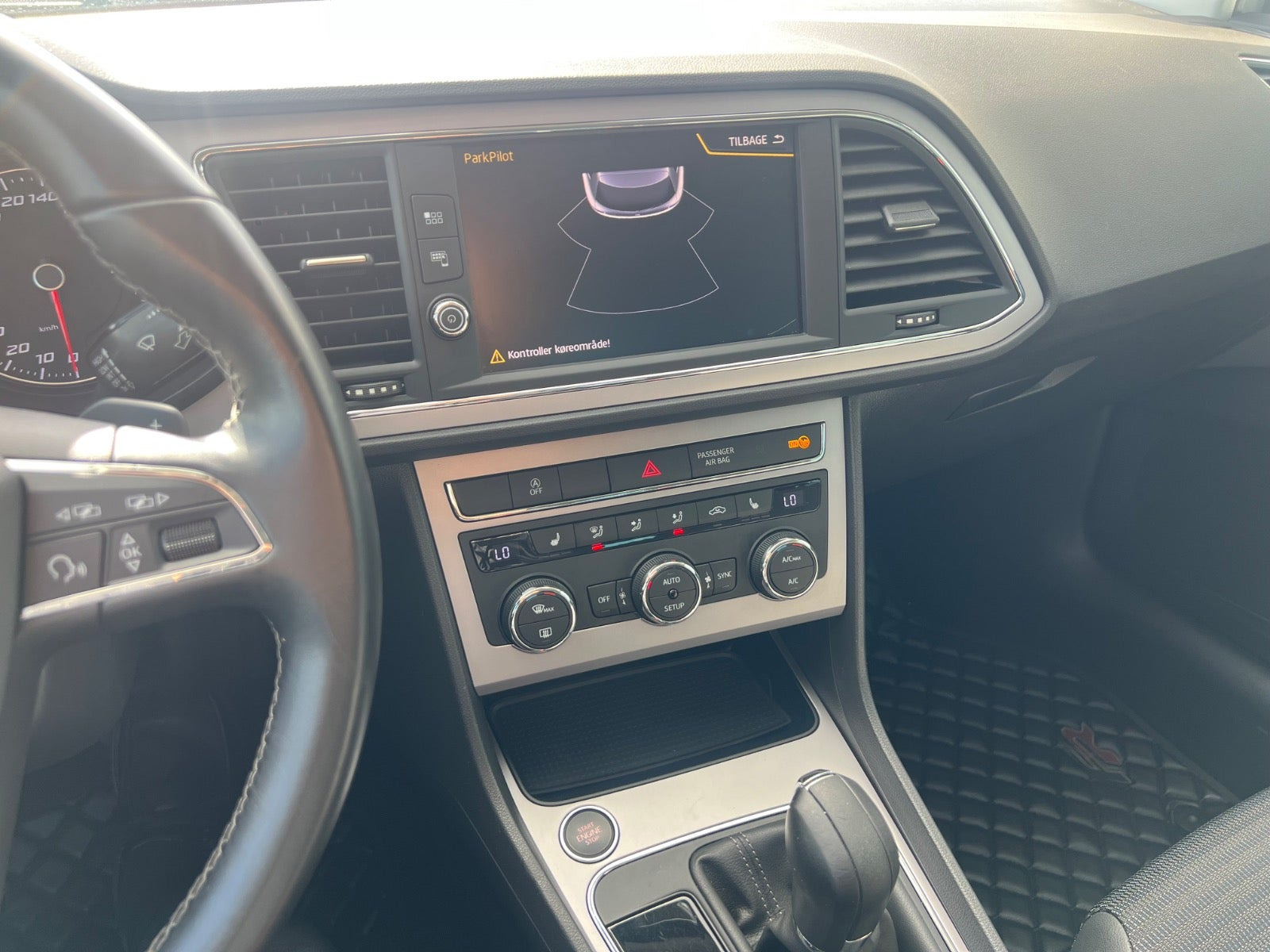 Sølv Seat Leon fra 2017