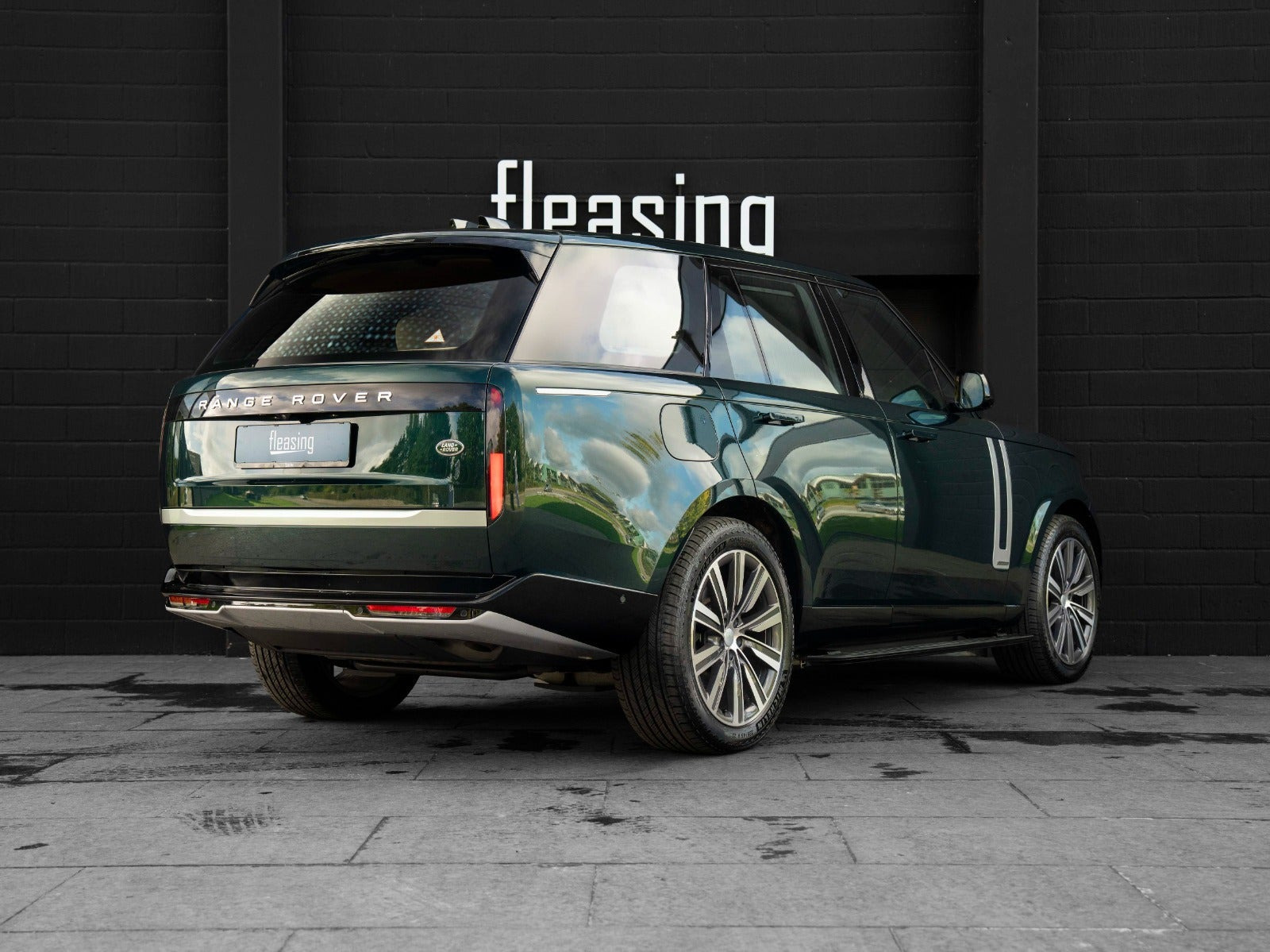 Grøn Land Rover Range Rover fra 2023
