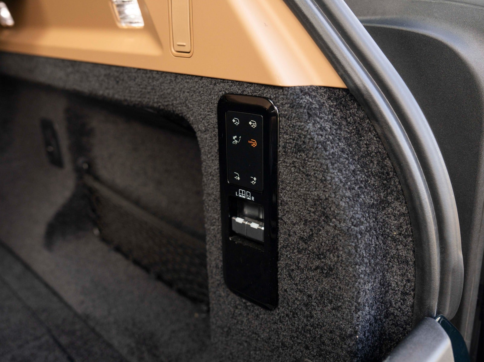 Grøn Land Rover Range Rover fra 2023