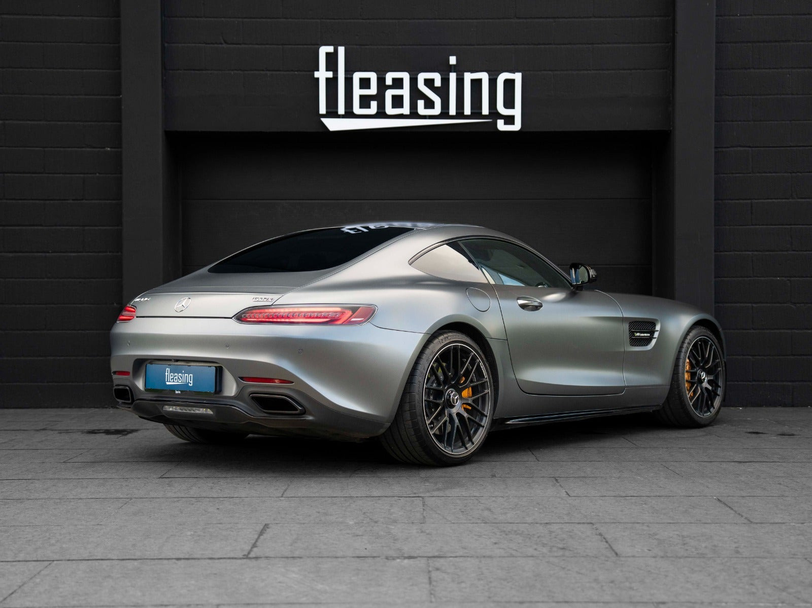 Grå Mercedes AMG GT S fra 2015