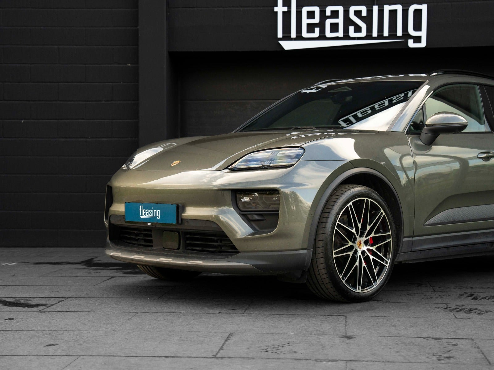 Grøn Porsche Macan 4S fra 2025