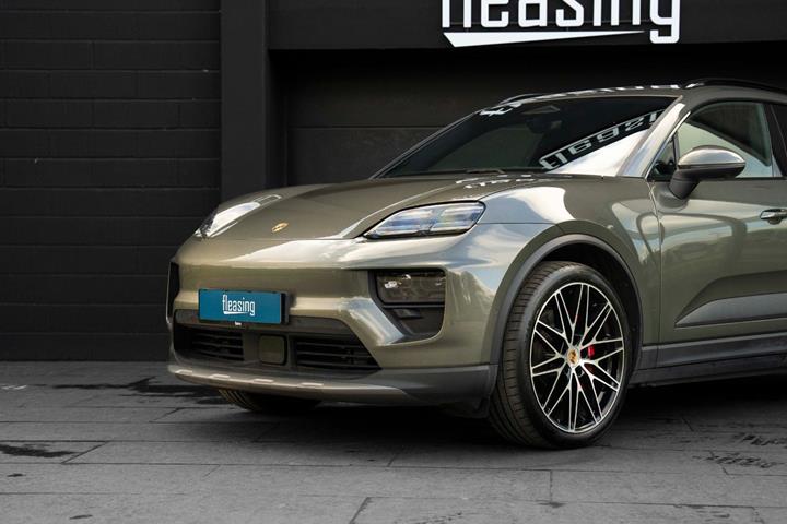 Grøn Porsche Macan 4S fra 2025