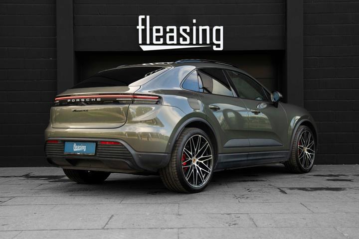 Grøn Porsche Macan 4S fra 2025