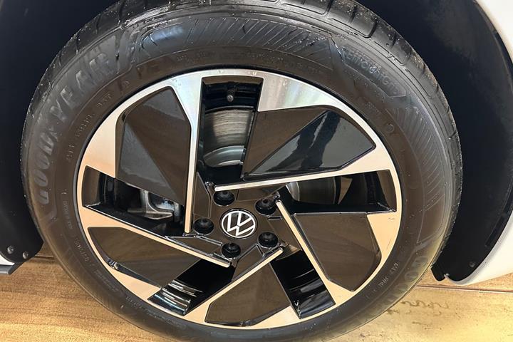 Grøn VW ID.3 fra 2023