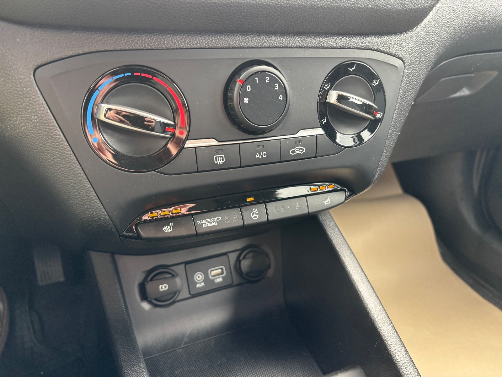 Hvid Hyundai i20 fra 2018