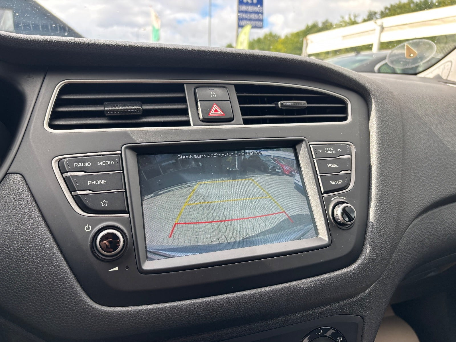 Hvid Hyundai i20 fra 2018