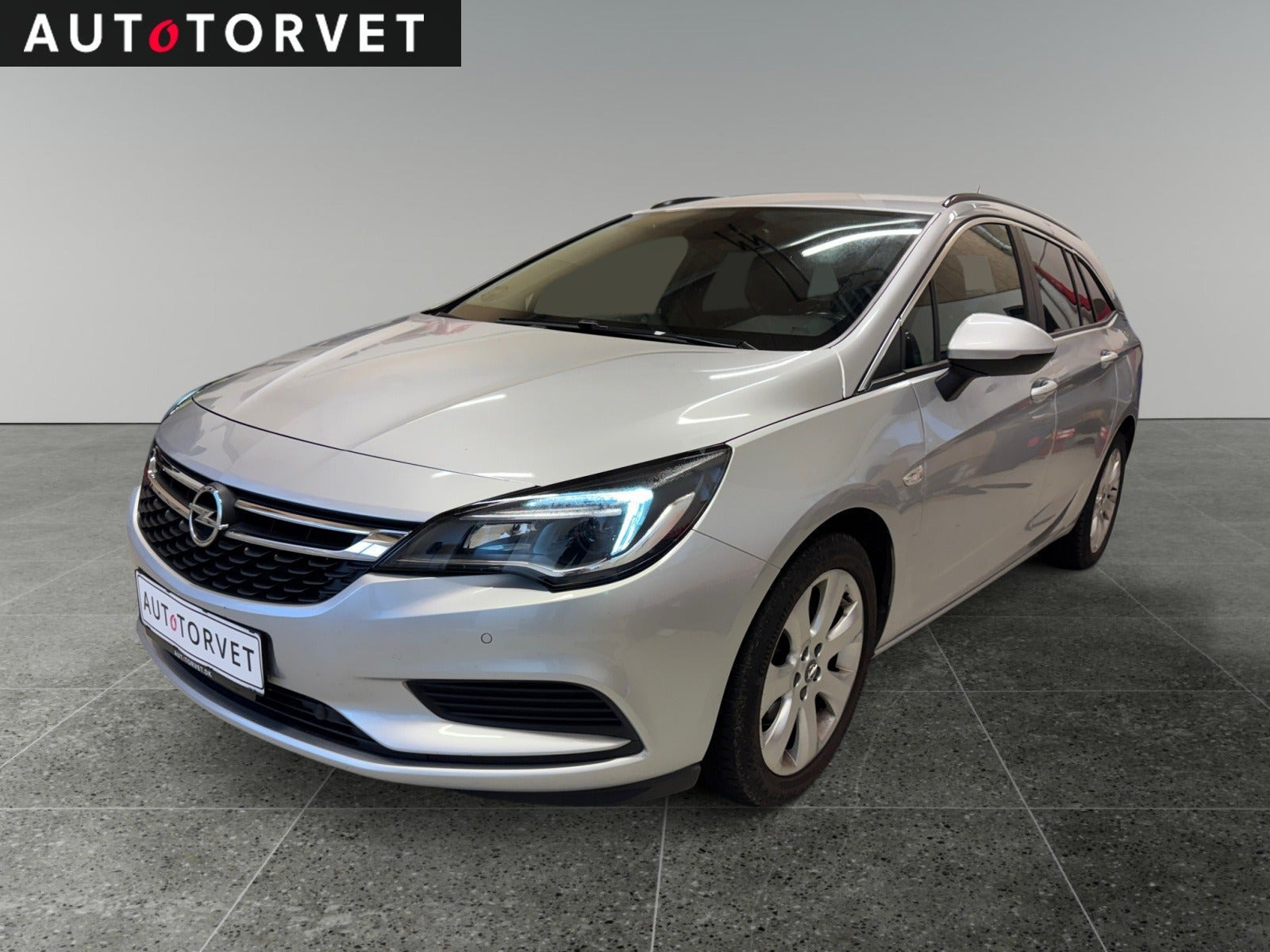 Opel Astra 1,6 CDTi 136 Enjoy Sports Tourer