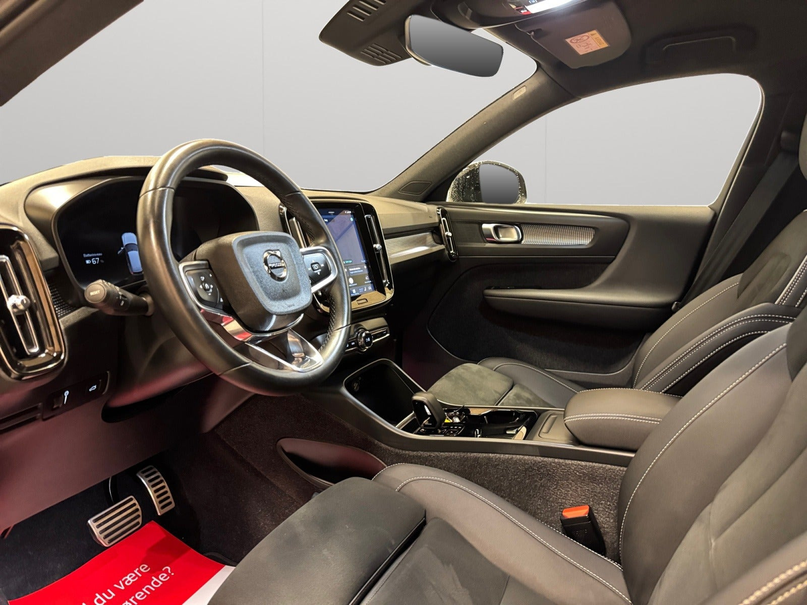 Sort Volvo XC40 fra 2022