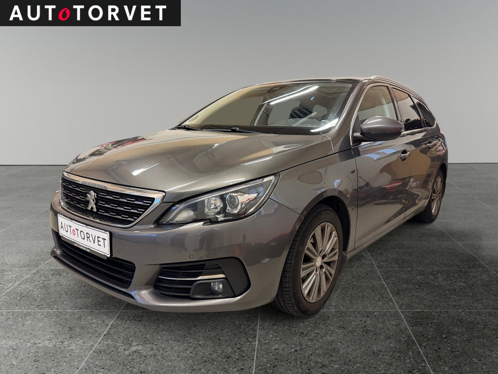 Peugeot 308 1,6 BlueHDi 120 Selection Sky