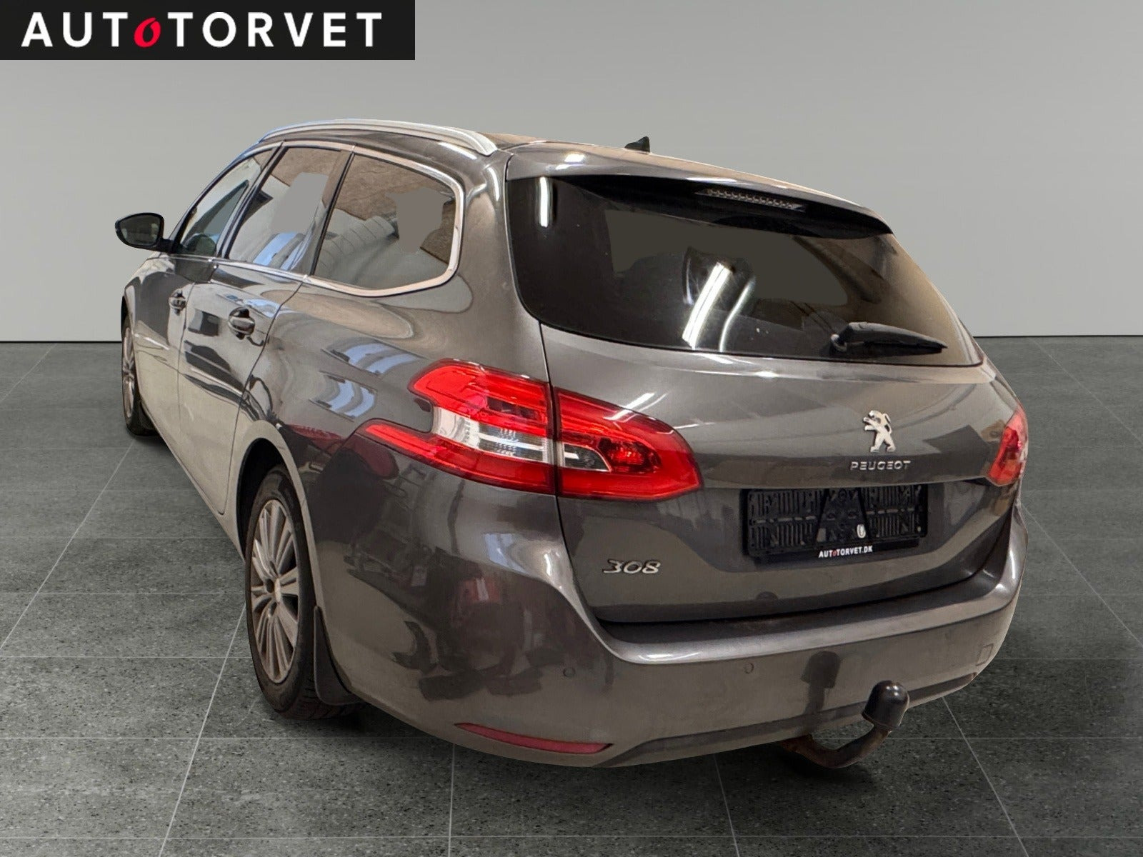 Grå Peugeot 308 fra 2018