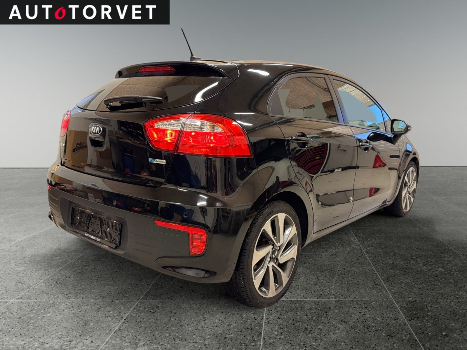 Sort Kia Rio fra 2016
