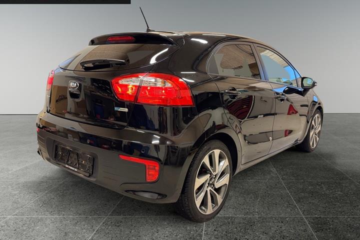 Sort Kia Rio fra 2016