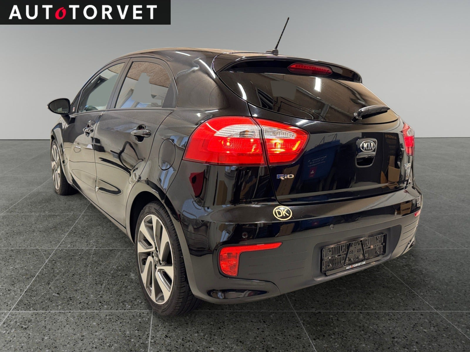 Sort Kia Rio fra 2016