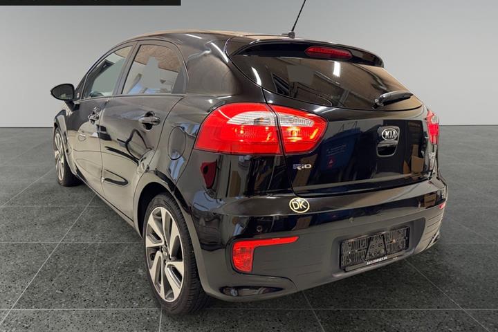Sort Kia Rio fra 2016