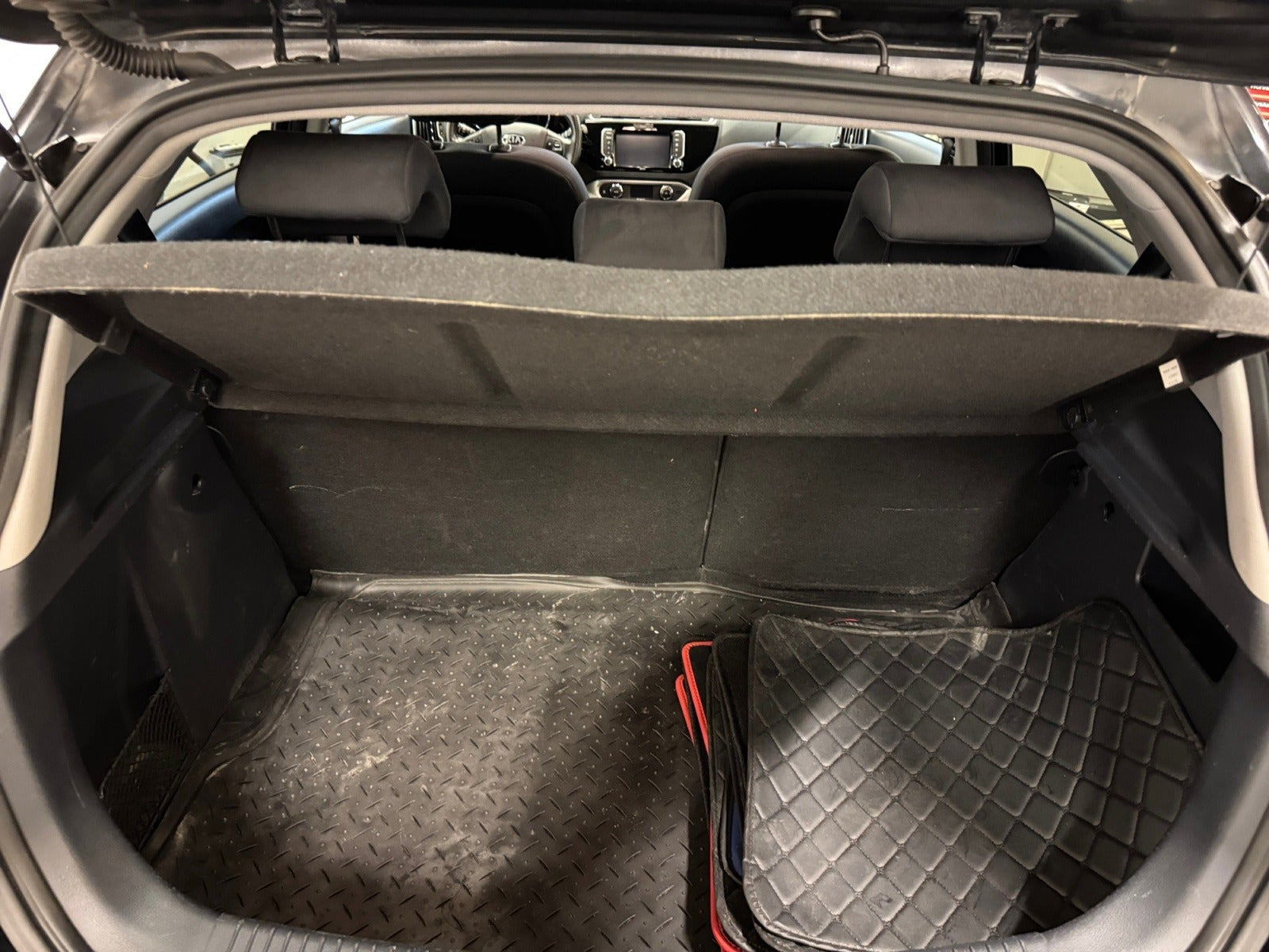 Sort Kia Rio fra 2016