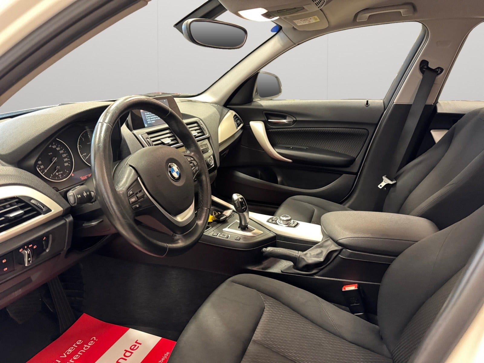 Hvid BMW 118d fra 2016