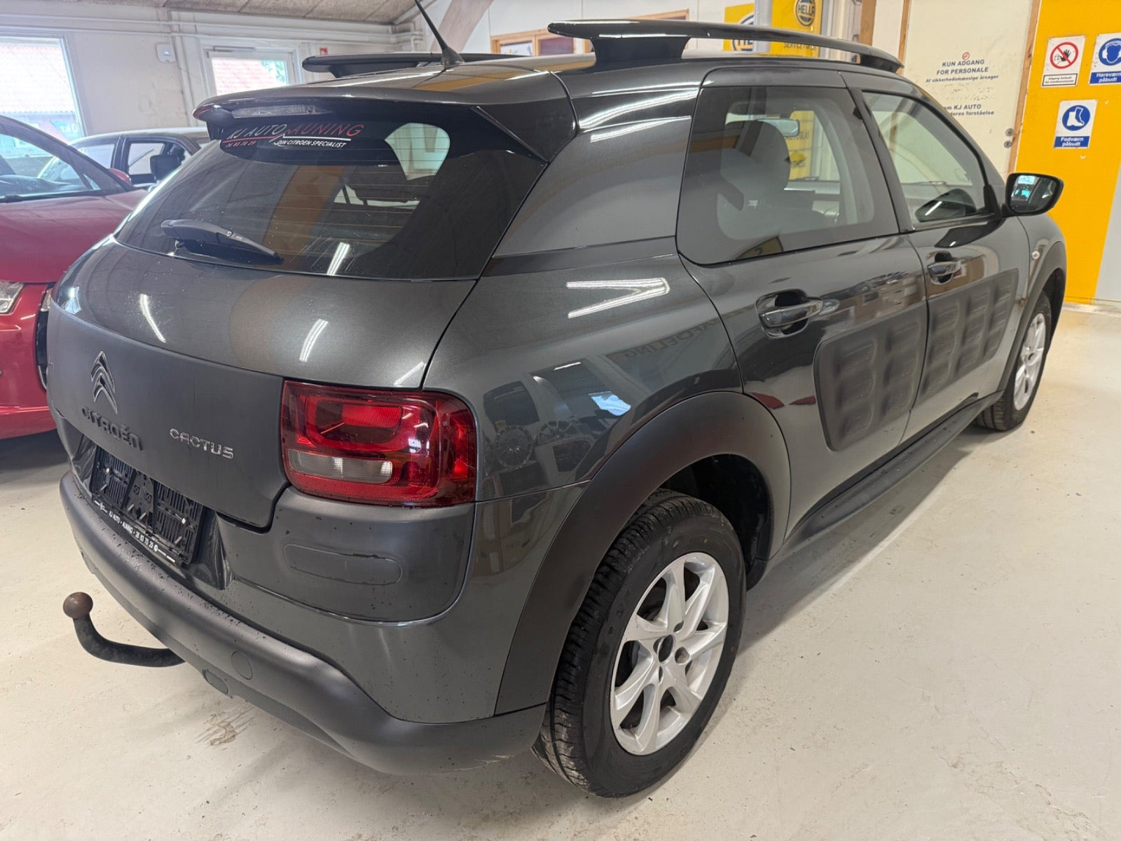 Grå Citroën C4 Cactus fra 2015