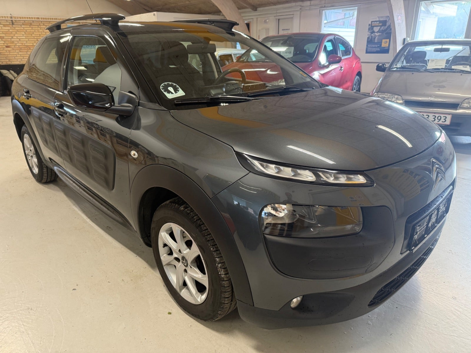 Grå Citroën C4 Cactus fra 2015