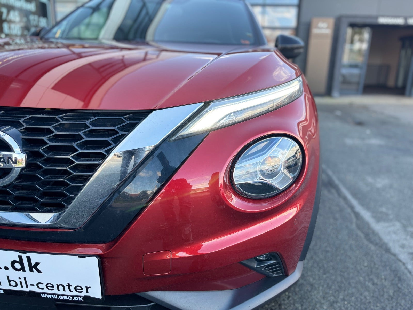 Rød Nissan Juke fra 2019
