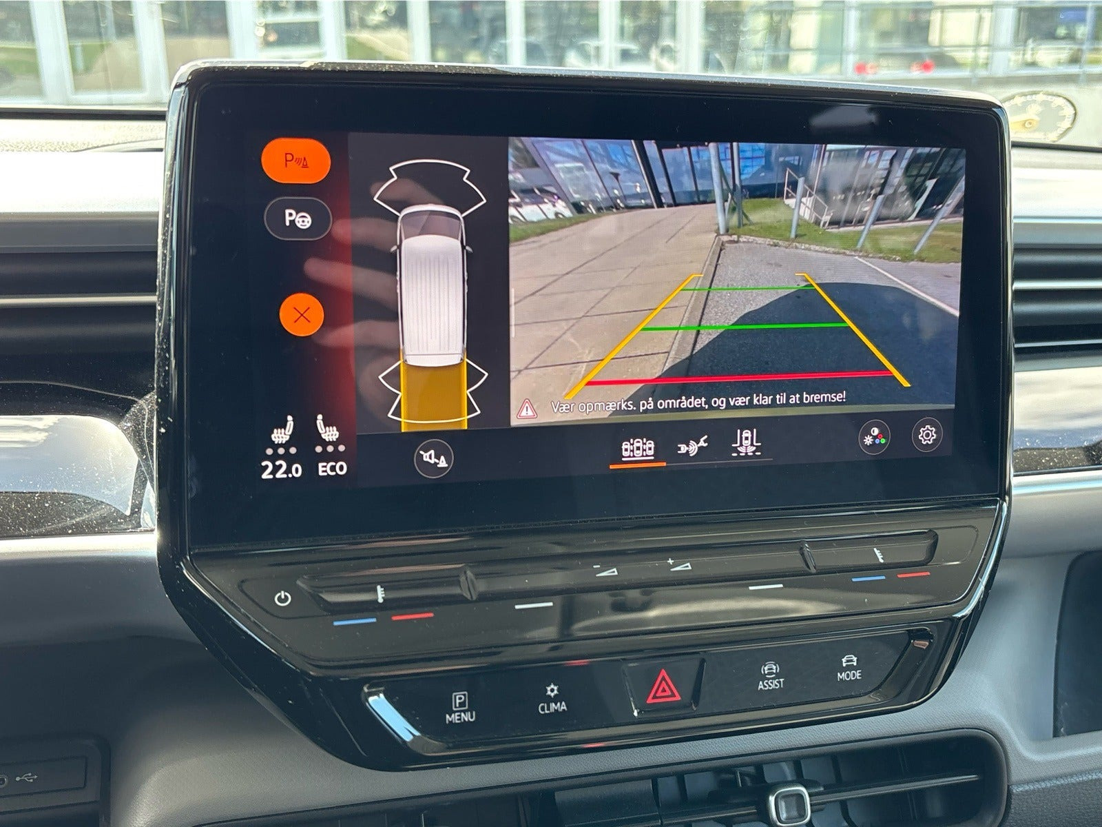 Gul VW ID.Buzz fra 2023