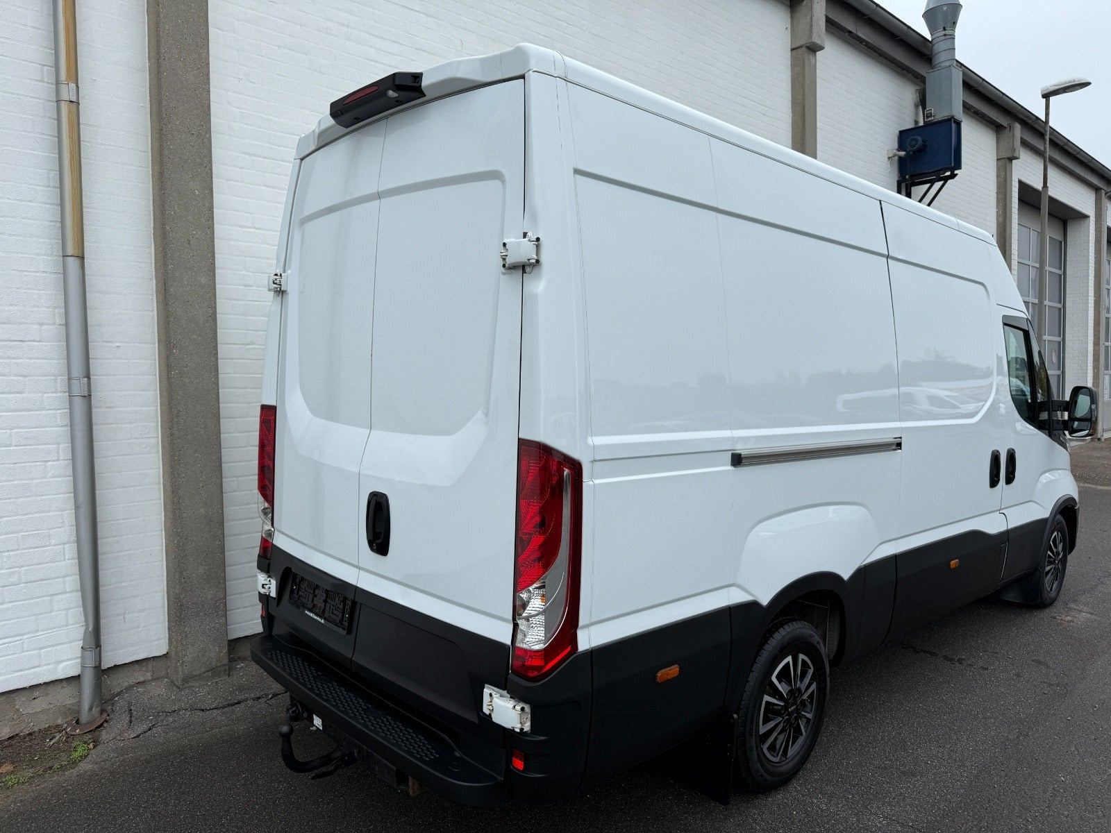 Hvid Iveco Daily fra 2022