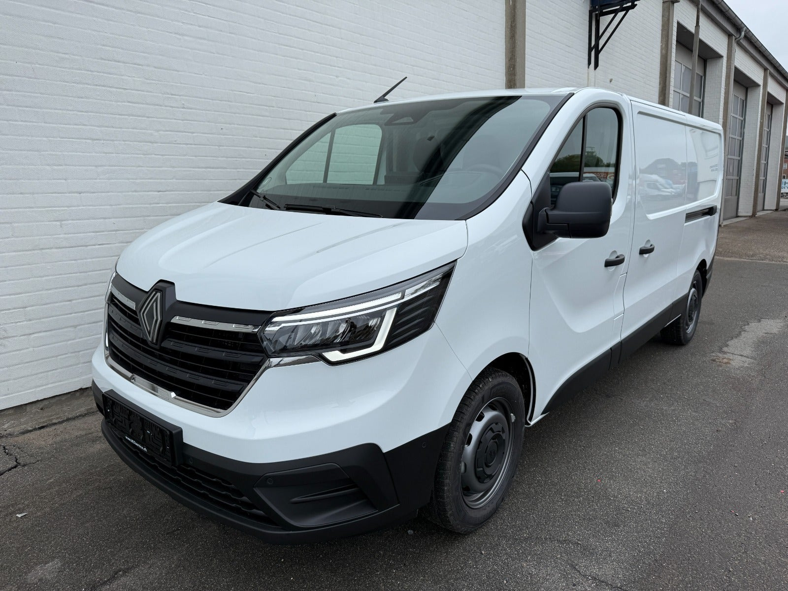 Hvid Renault Trafic fra 2026