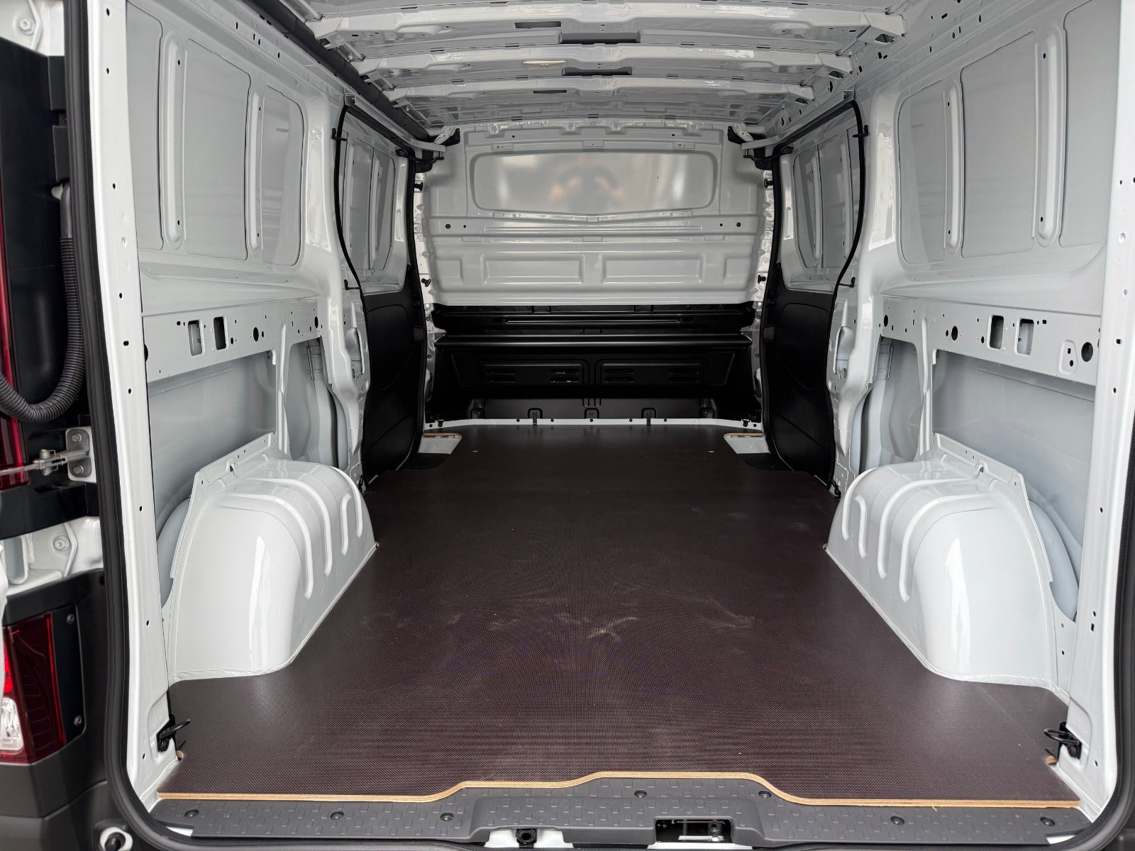 Hvid Renault Trafic fra 2026
