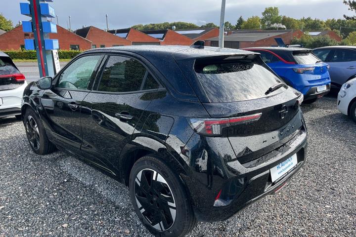 Sort Opel Mokka-e fra 2025