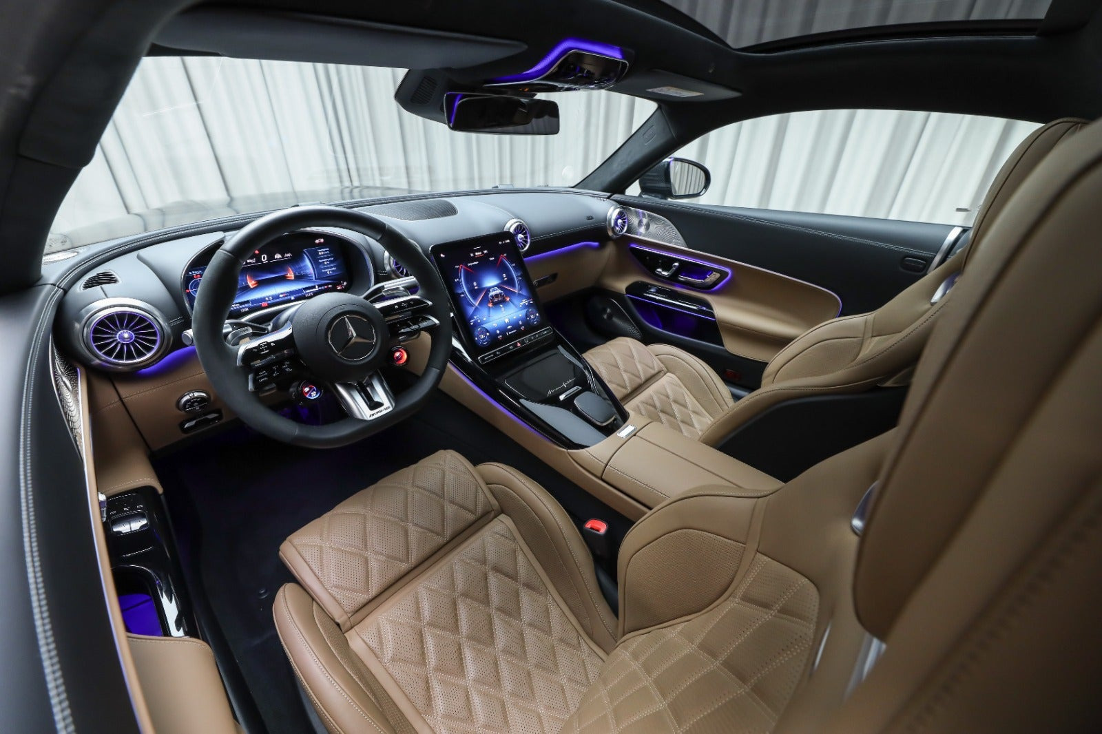 Grå Mercedes AMG GT 63 fra 2026