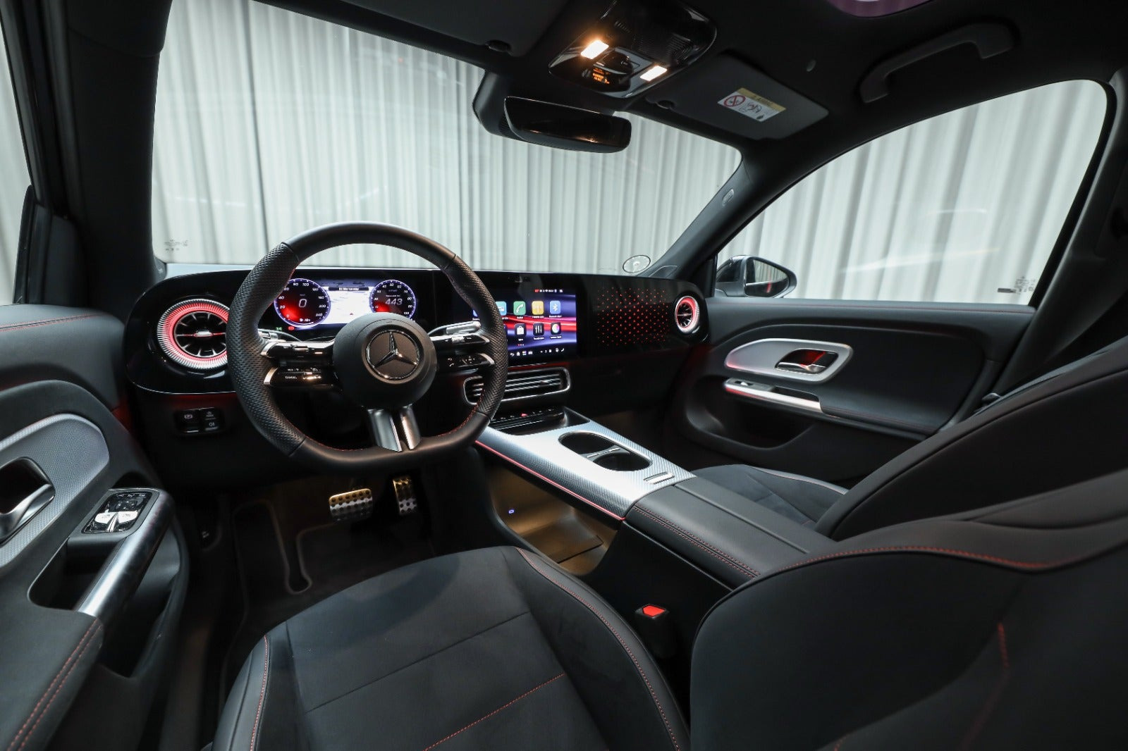 Sort Mercedes GLB250+ fra 2026