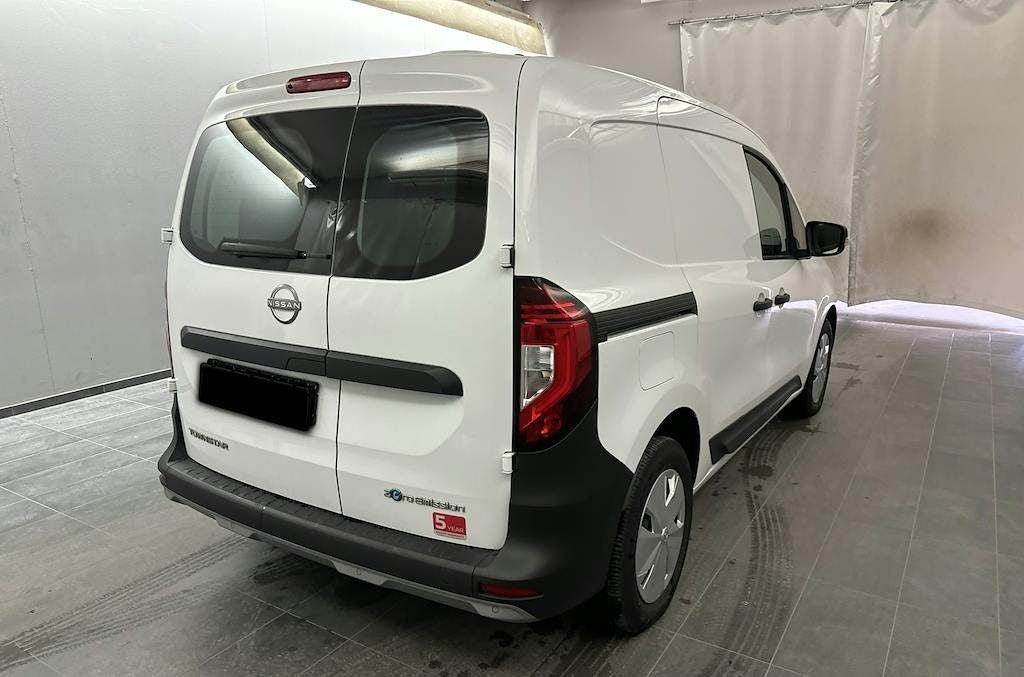 Hvid Nissan Townstar fra 2023