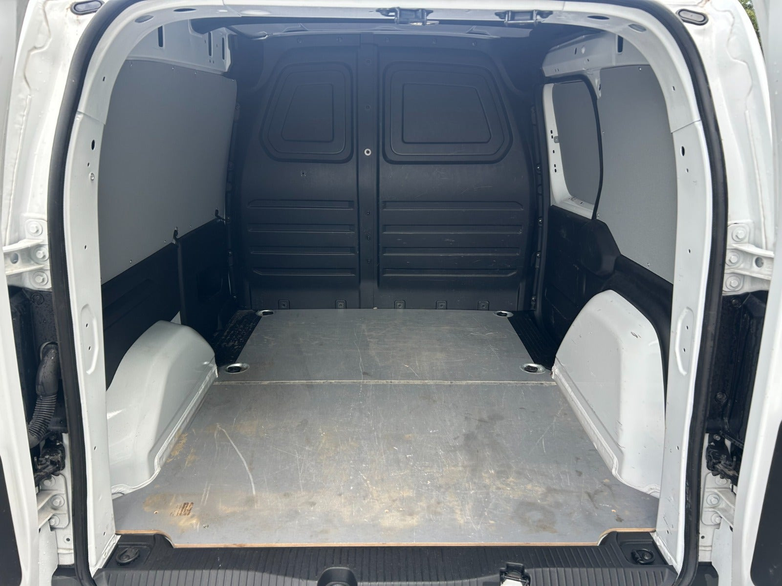 Hvid Mercedes Citan 110 fra 2024