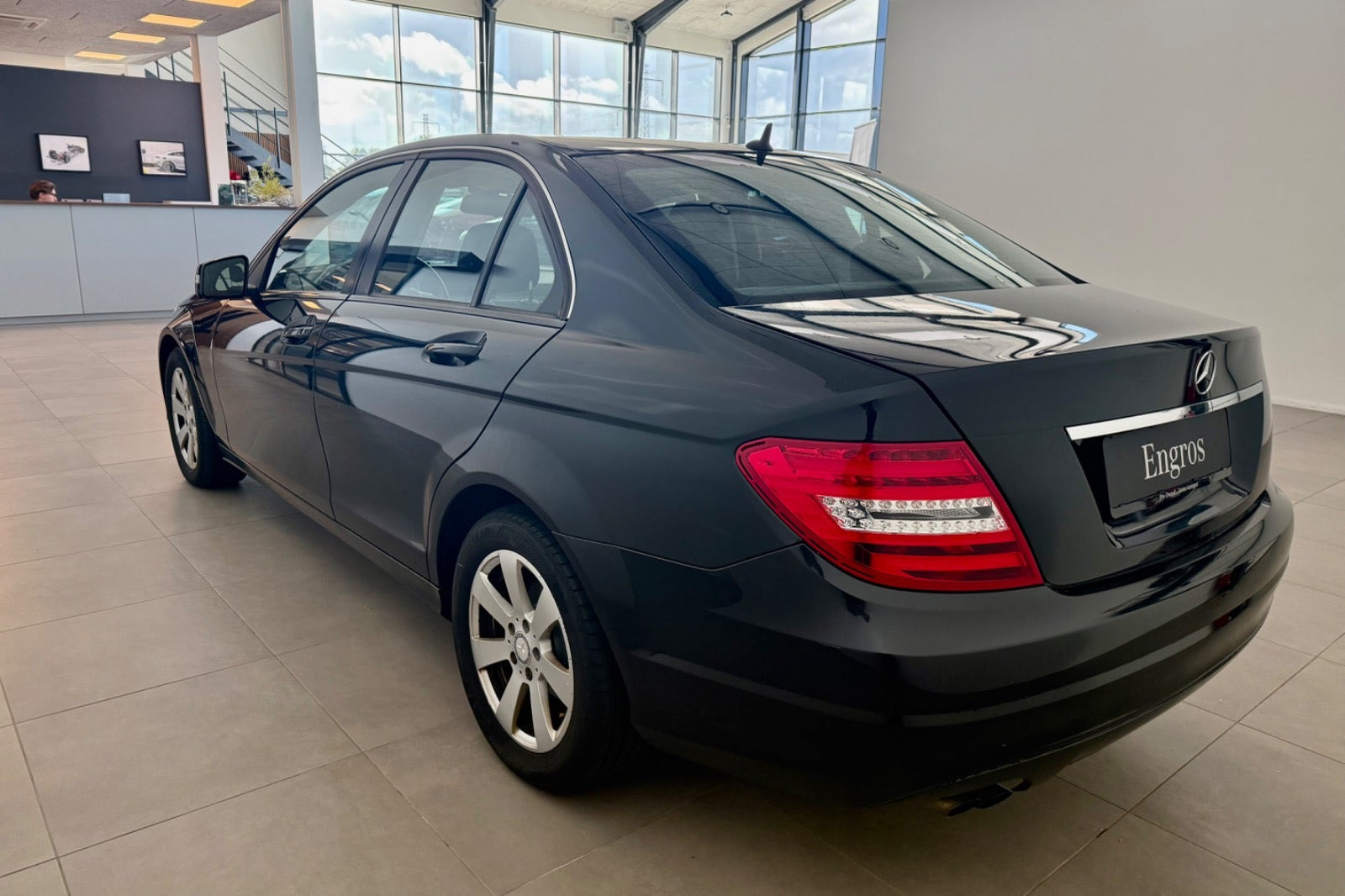 Grøn Mercedes C180 fra 2013