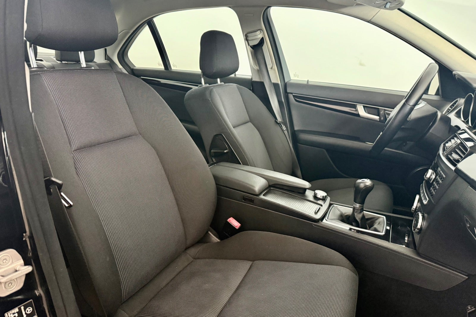 Grøn Mercedes C180 fra 2013