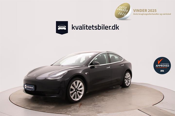 Sort Tesla Model 3 fra 2020