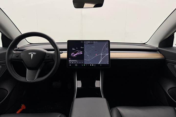Sort Tesla Model 3 fra 2020