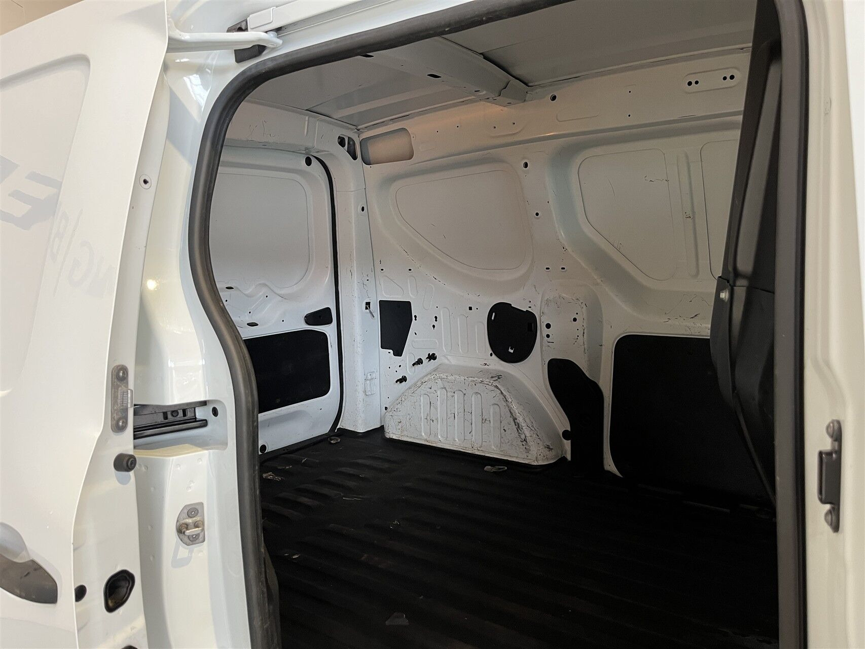 Hvid Renault Express fra 2021