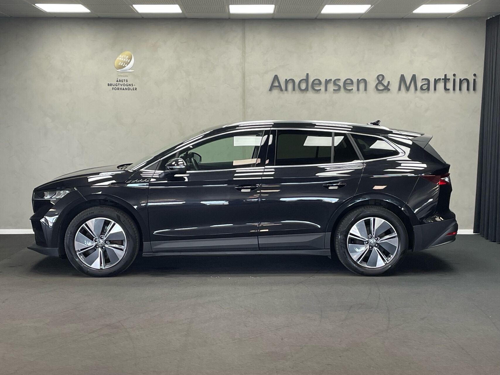 Sort Skoda Enyaq fra 2023