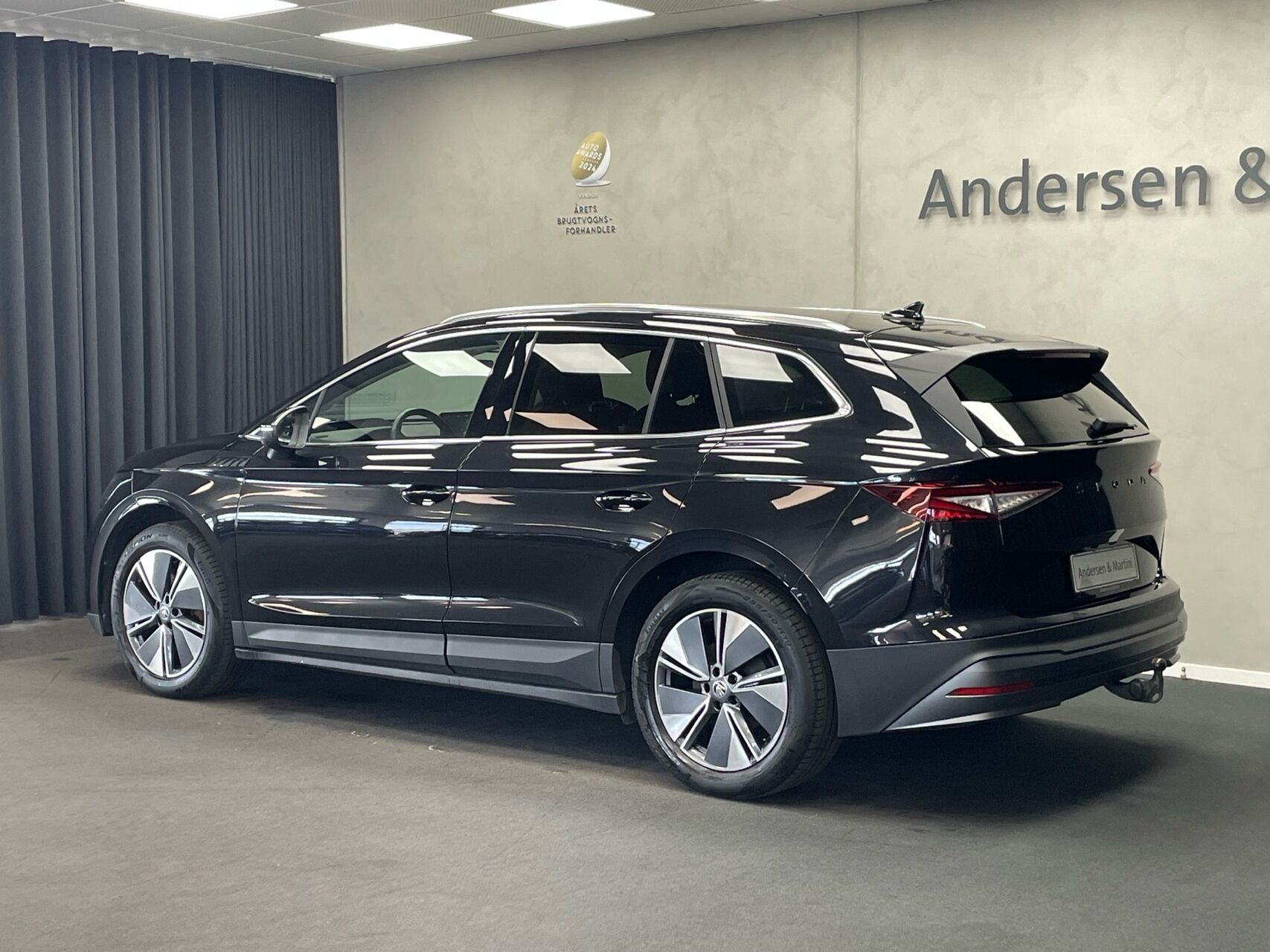Sort Skoda Enyaq fra 2023