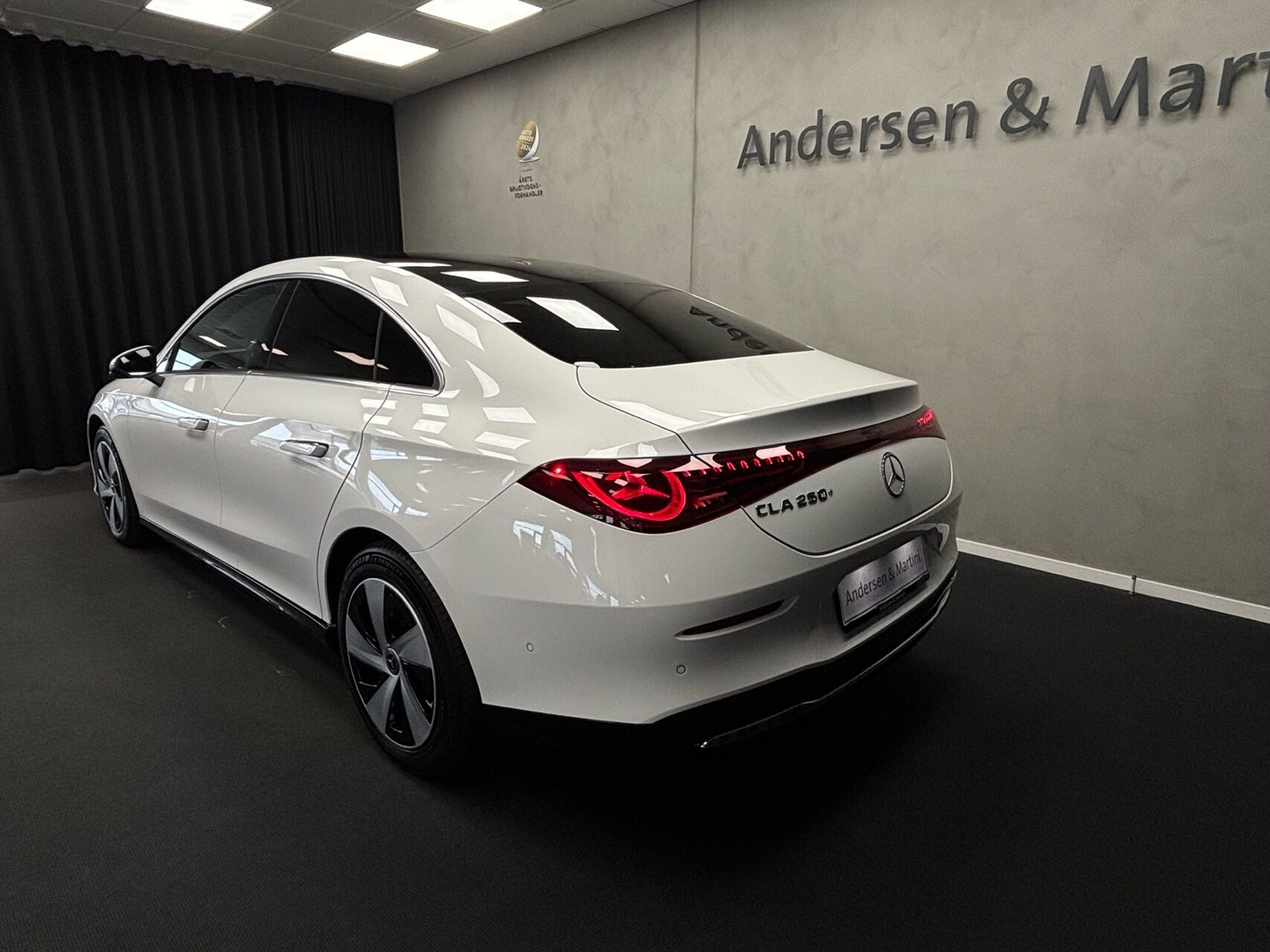 Hvid Mercedes CLA250+ fra 2026