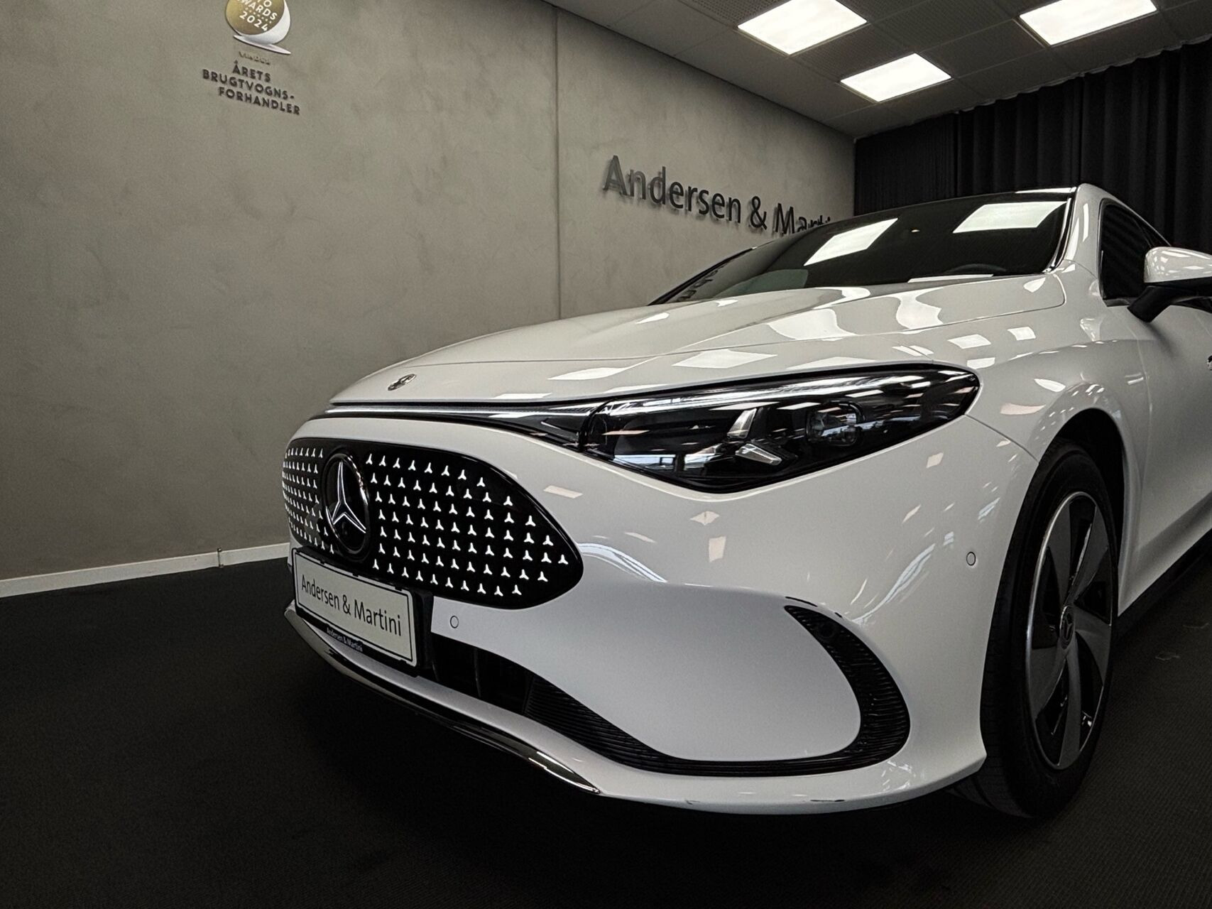 Hvid Mercedes CLA250+ fra 2026