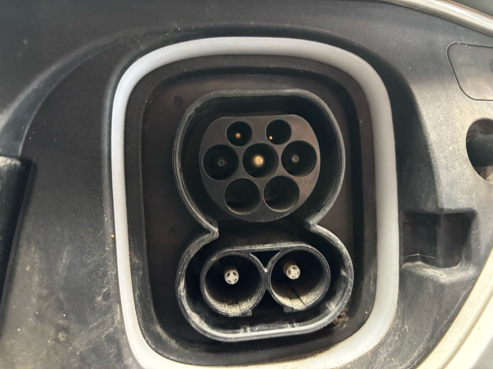 Hvid Hyundai Kona fra 2020