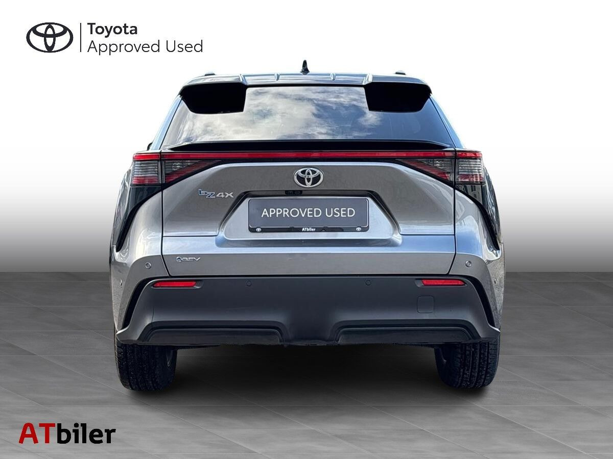 undefined Toyota BZ4X fra 2026