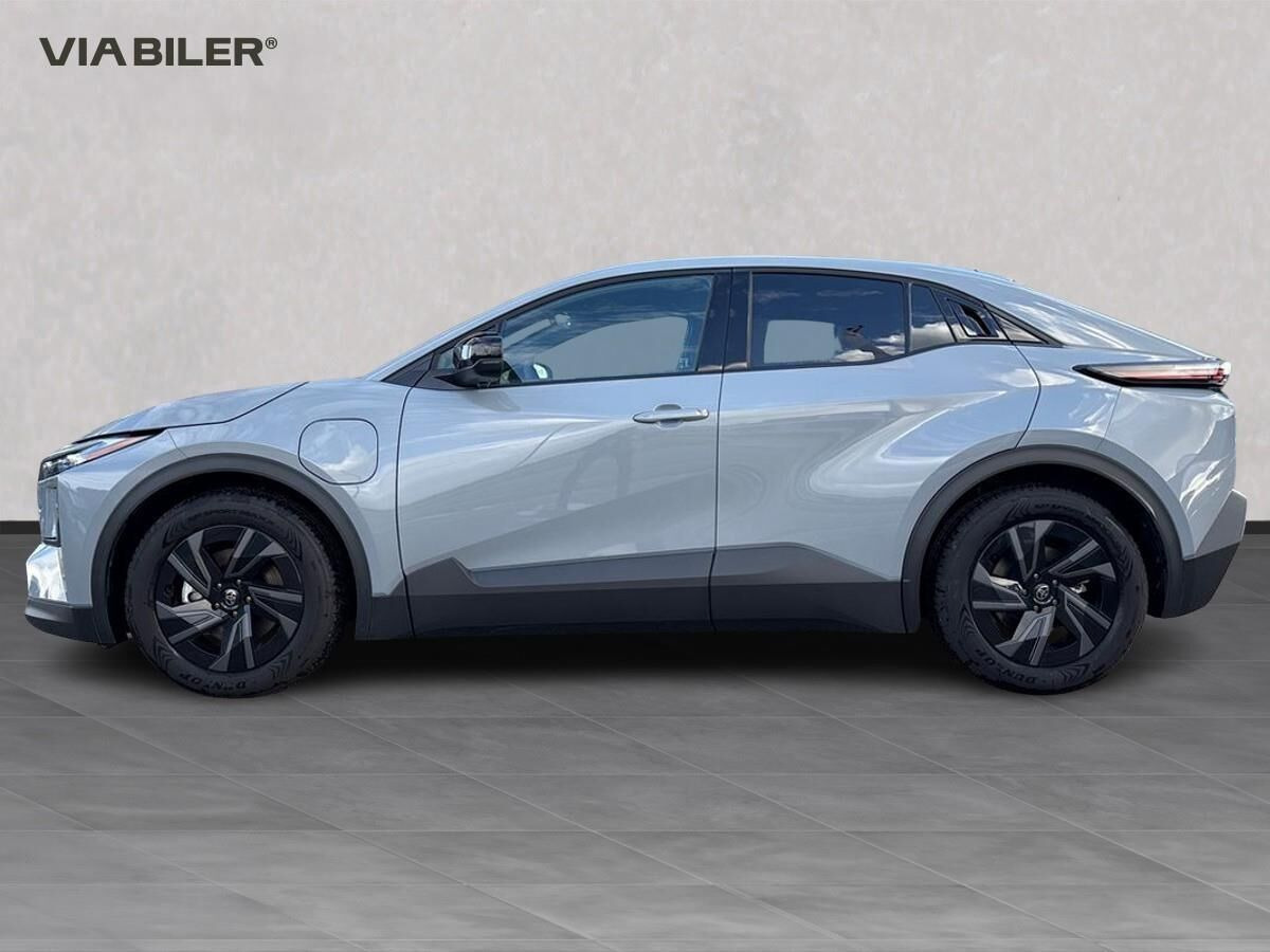 Grå Toyota Toyota C-HR+ fra 2026